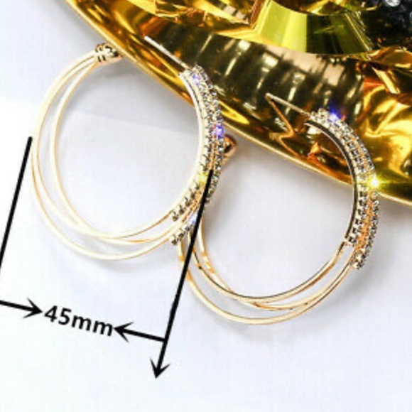 - NEW 18k Gold Plated ❇️ Sparkle Earrings - Picture 4 of 4